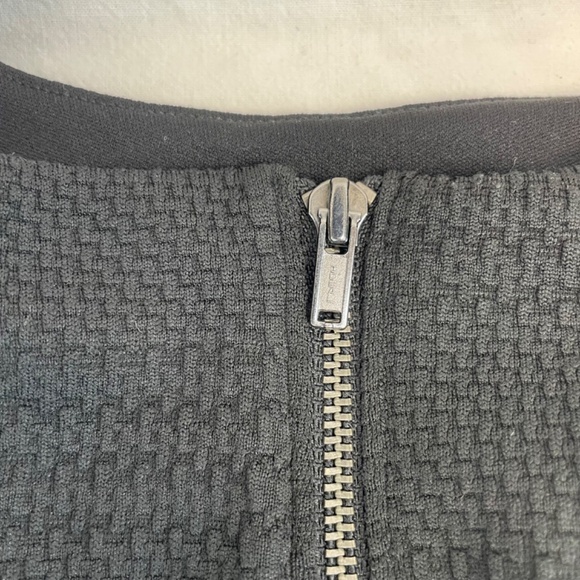 Banana Republic Cropped Tank Black Women’s Size Medium Petite - Picture 3 of 10